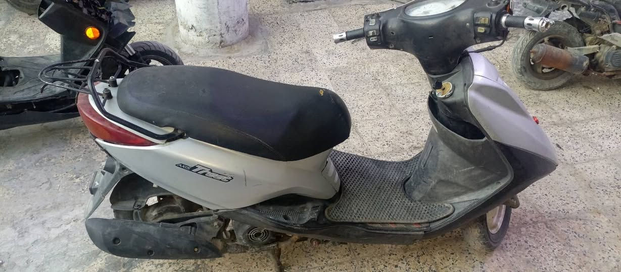 للبيع اكزز نوزل بيه صوت كلچ امامي تعبان كهربائياتها كلها شغاله سعرها 375 من الأخير
طوافه /گيج سرعه/ اشاير/ هورن /لايت/
 بگ لايت 
كله شغال
السعر قفل بدون عمله 375 بدون احراج 
شراي راسلني واتس اب لان خطي معلق 
*********** مكاني بغداد المشتل
