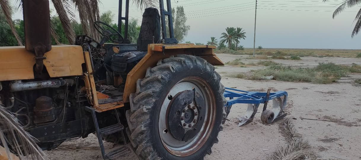 لا توجد تفاصيل

نص مكتوب في الصور:
- حاتم السعيدي . ١ د . مکینه بلا روس مكفولة كفاله عام موديل 2004 تخم تاير محرك مامفتوح ابلادي كله على وضع شركه سعر 3,500 وبييه مجال للطيبين رقم الهاتف ***********
