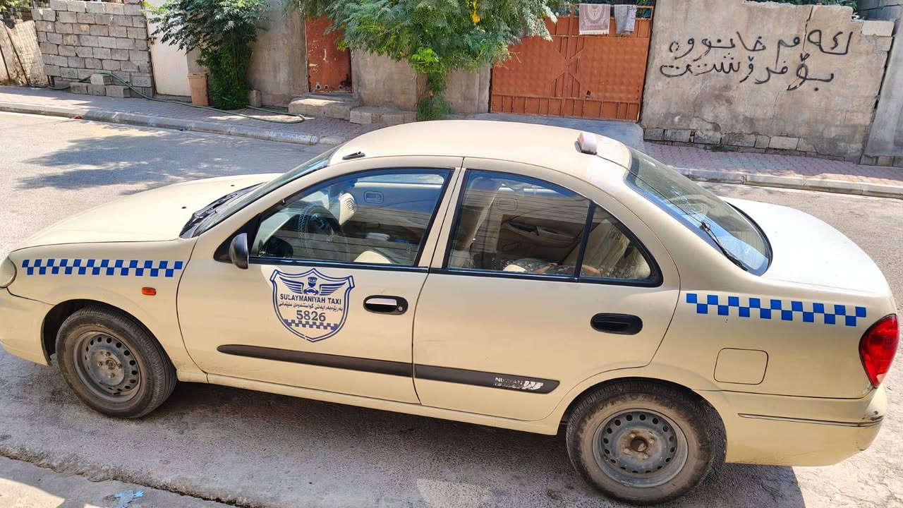 نیسان سەنی یابانی مۆدێل 2005 بێ بۆیاغ تەنها یەک چەمەلەغی ڕەشە لەسەر ساغی سەیارەیەکی زۆر جوان و نمونەیەو زۆر پاک ماوەتەوەو هەمو شتێکی بەشەرت

بۆ زانینی تەواوی وردەکاری لەسەری پەیەوەندی بە خاوەنیەوە بکە
*********** السليمانية, العراق
