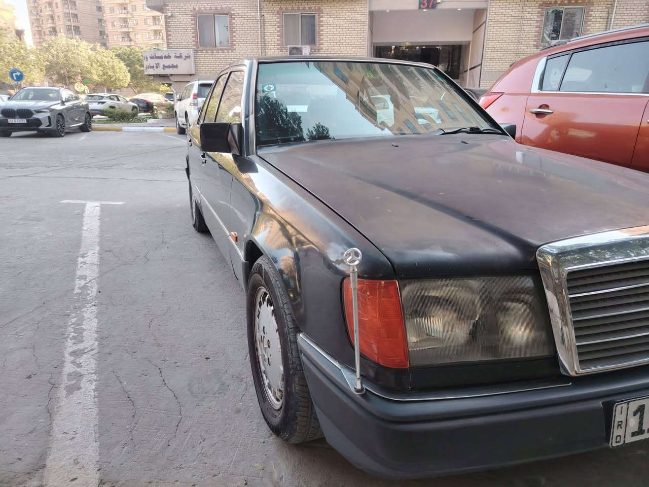 سلام عليكم للبيع او مراوس دب1989بيها جاملغ امام مبدل فقط رقم بغداد نكليزي بسمي شرط التحويل ثاني يوم تخم تاير جديد باتري جديد مكينه بل جيس لا تبخير ولا تنقيص  سياره غرفتها جديده قواعد دبل بلادي  السياره تبجيلها على صبغه ونقص تبريد فقط مكان بغداد ***********
