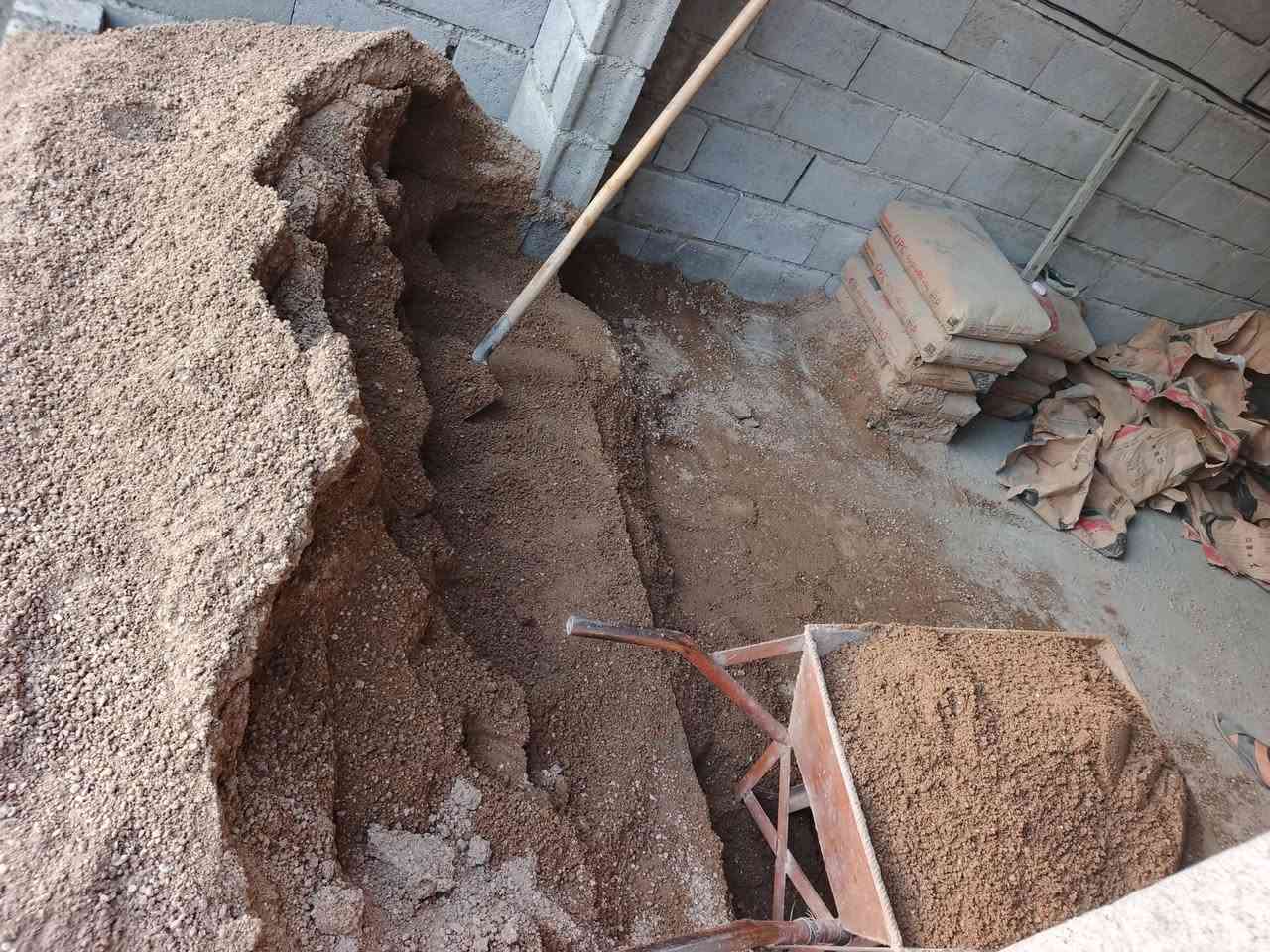 يوجد تفليش وتعديل وتنظيف بيوت قيد الانشاء🪏⚒
1_تعديل وتنظيف البيت🪏✅
2_تكسير فتحه للتبريد المركزي(دگت)🔨✅
3_دفن حديقة المنزل🪏✅
4_سحب بلوك من اي مكان+سحب رمل او حصو لداخل البيت👷✅
5-تفليش بيت كامل+ تفليش درك +تفليش صب البيت✅

وهذا شغلنه ✅

واي شغل عندك خابر وادلل ***********✅🤍
