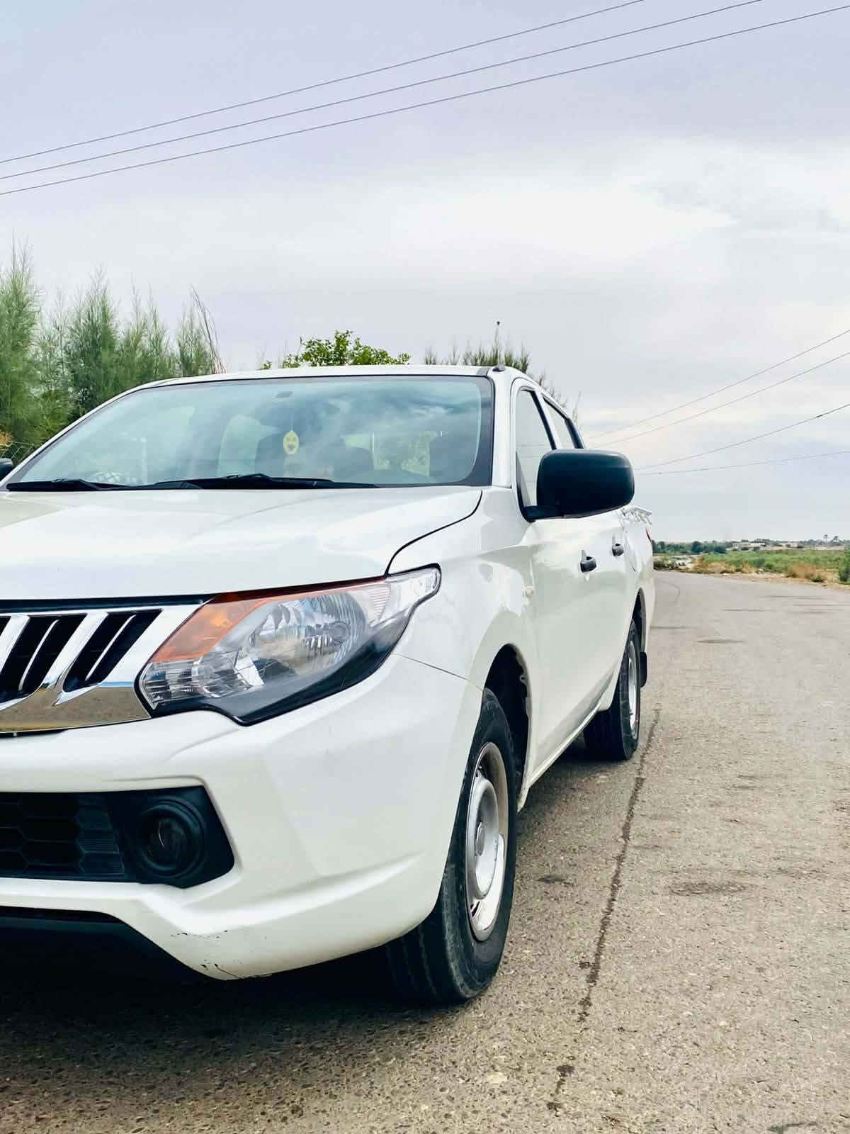 ميستبوشي دبل قماره موديل 2018رقم سليمانيه
ضرر السياره تبديل بونيد بدون دواخل 
محرك كير تبريد تحويل  كلها شرط 
السياره جاهزه بدون نقص سياره جديده مال جناي
سعر السياره 145وبيها مجال
مكان السياره ناحيه الزاب 
للاتصال ***********
