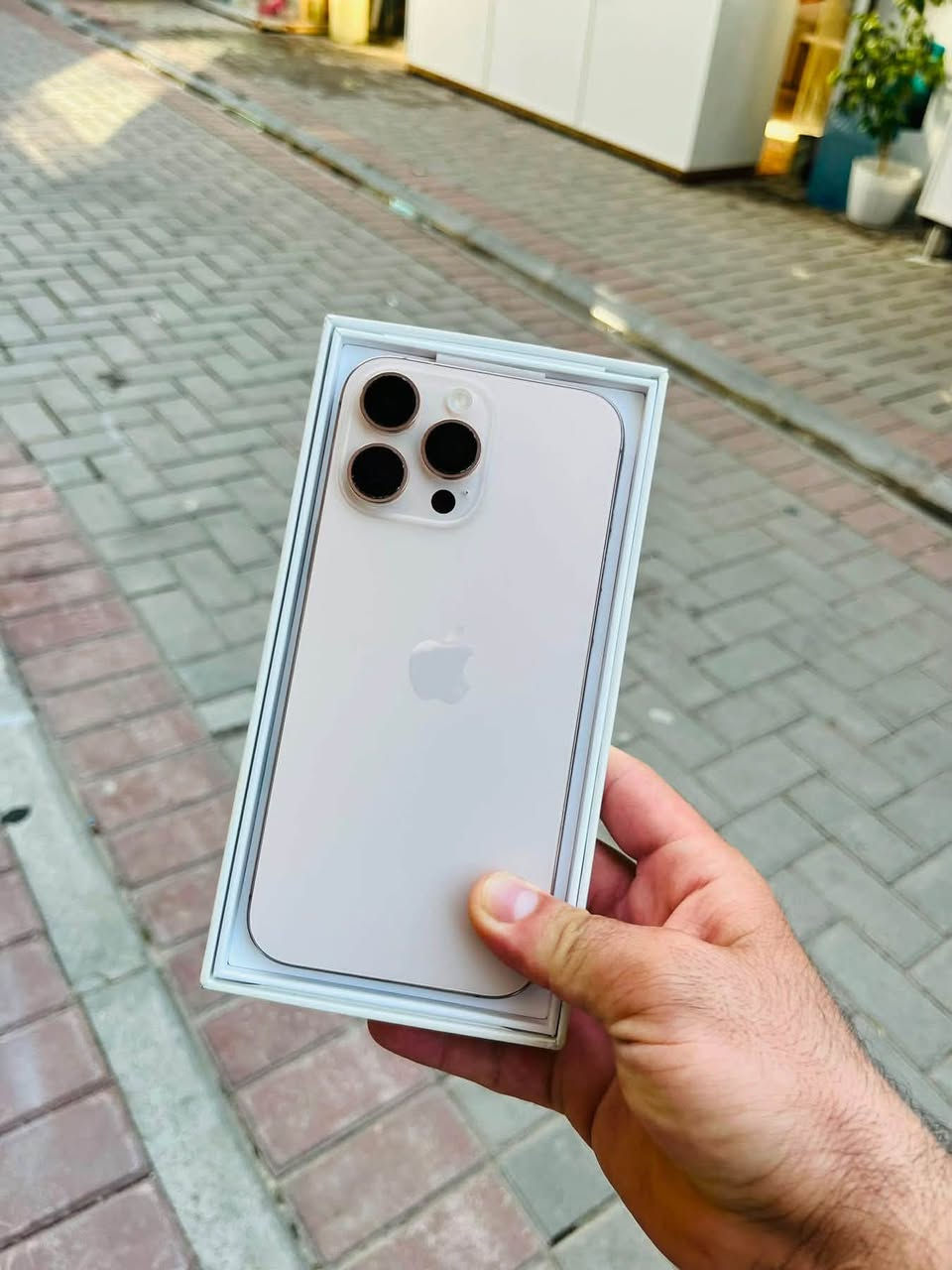 ايفون ١٦ برو ماكس • ٢٥٦ • بطارية ٨٦٪