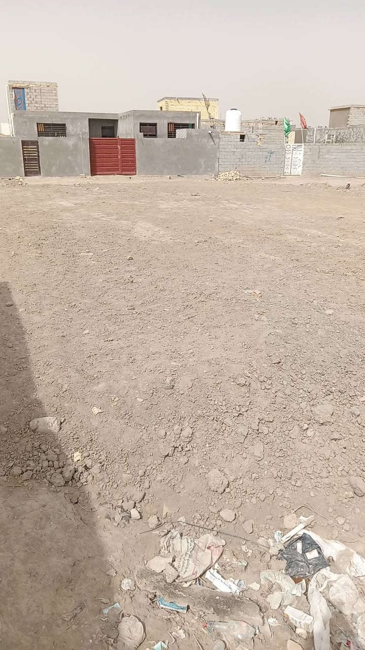 السلام عليكم
قطعة ارض اللبيع مساحته 300متر مربع مكانه حي المنتظر اصير خلف حيدر ابو تانكيات وبيه مجال ل شراي 
رقم الهاتف ***********
