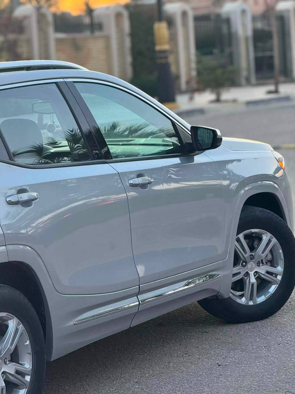 GMC Terrain Denali 2018
محرك ٢٠٠٠ توربو
بدون اريباك 
سقف بانوراما 
بصمة ابواب
جنطة كهرباء
كامرات٣٦٠
حساسات امامي خلفي
شحن لاسلكي
كشنات كهرباء
كشنات تدفئه تبريد
كشنات خلفيه تدفئه
تذكير بالكشنات الخلفيه في حال نسيان شي
كروس مثبت سرعة
مانع تصادم
رادار 
كشن خزن ميموري
بانوراما
شاشة كار بلي
تحكمات ستيرن
لايت دوار
كير ١٠ نمر ويه البك
منافذ كهرباء
رادار 
٤ مودات للقيادة
هاند بريك كهرباء
لايت زينون
حدادية وادامة جديدة
وبعد بيها مواصفات الدينالي معروفة مواصفاتها
حادثها قبق جنطه فقط ونفسه مصبوغ والبنيد للجمالية
السيارة رقم ديالى الجديد بإسمي
السعر - 149 
المكان كربلاء المقدسة 
للاستفسار - *********** - ***********
