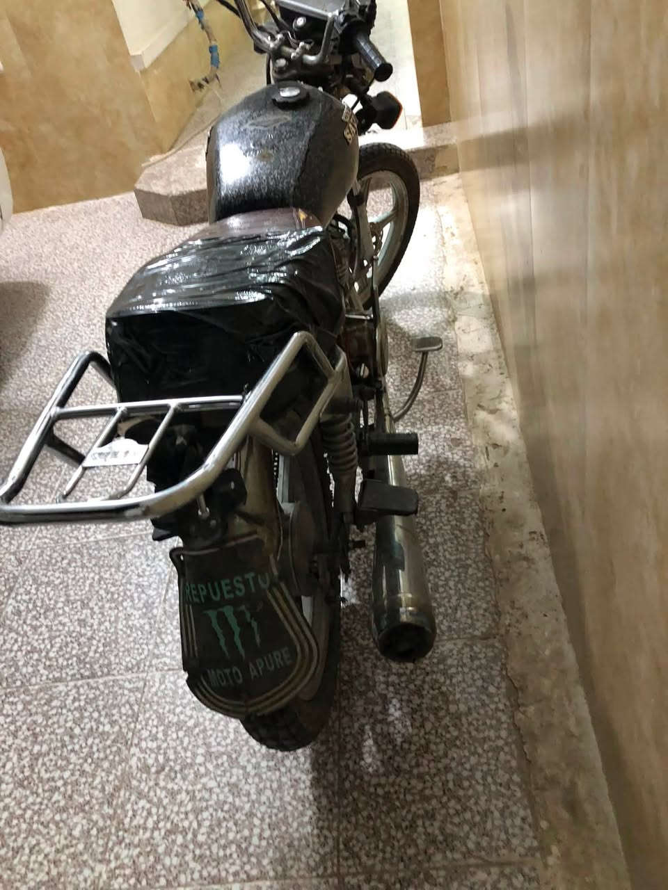 الله سلام عليكم دراجه موديل ٢١يعوزهاا ترتيبات شغاله وكلشي مابيها محرك فول سعر 275بيه مجال رقم للستفسار***********

