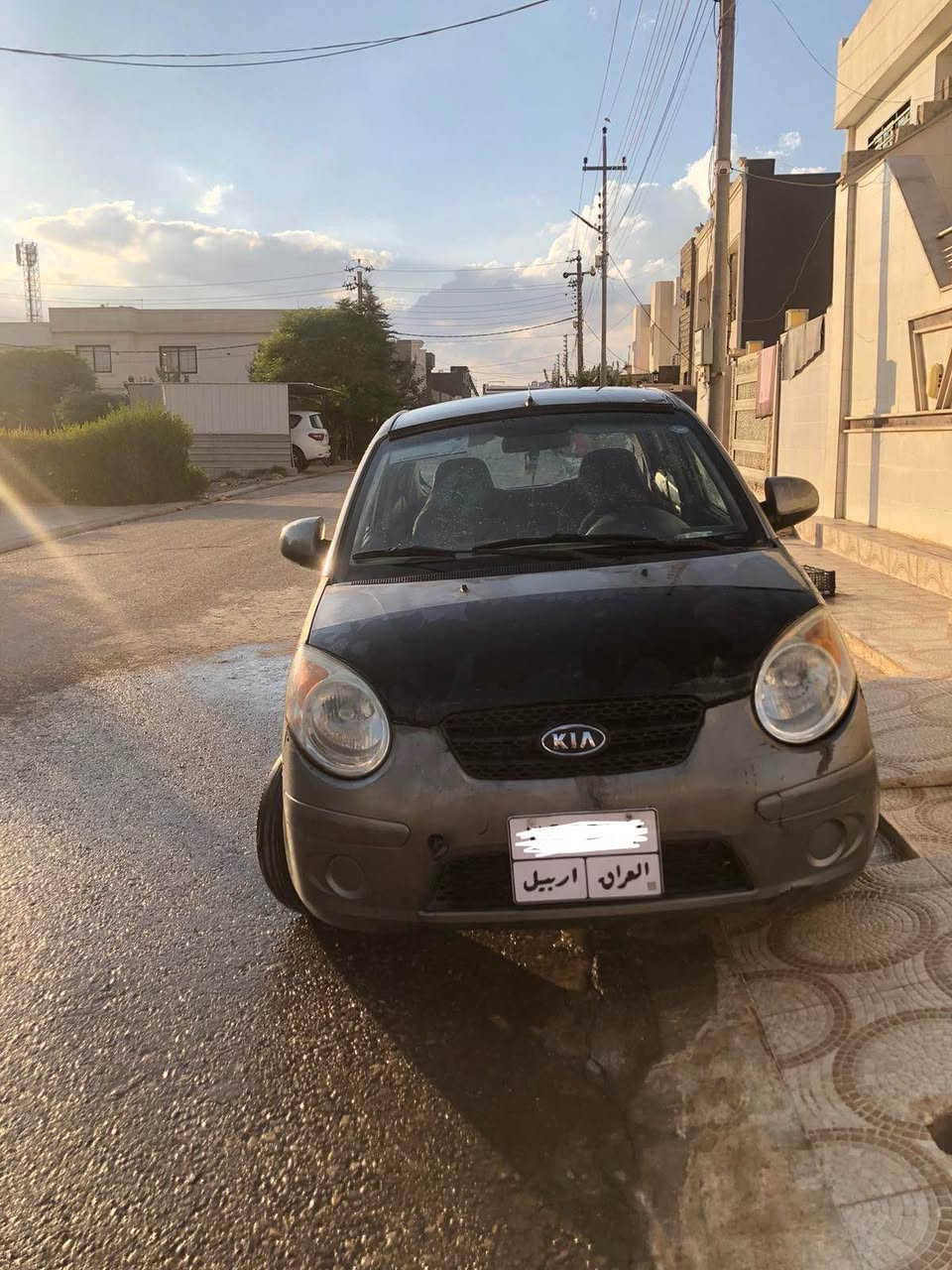 سلاو
كييا  picanto 
مؤديل 2008 نفطي صالوني
كير   ئوتوماتيك 
سه نه وي ساليكه به سه رجوه 
تبريدو كاره باياتي و كيرو مه كينه و ته قه و ره قه ي مه زبوته 
سعري 60وه ره قه و معامه له كي كه م 
***********فايبر
*********** أربيل, العراق
