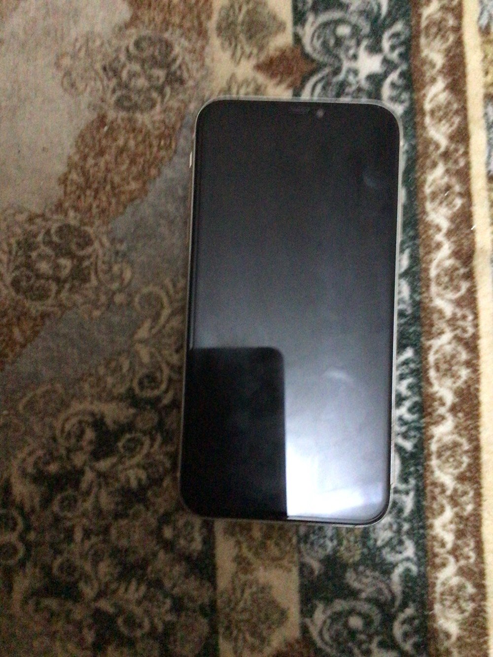 آيفون ١١ • ذاكرة ١٢٨ • فيس ايدي معطل