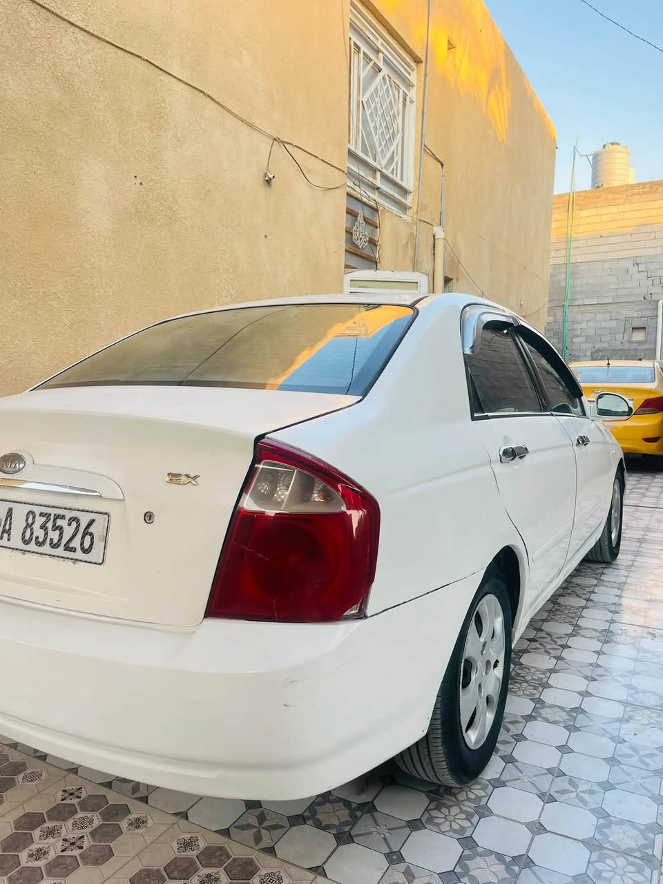 سلام عليكم سبكترا ٢٠٠٦ للبيع محرك ٢٠٠٠ رقم بغداد هزه وسنويه جديده  السياره حادثها جاملغ خلفي وبيها مكانات صبغ ابيع حزام سياره جاهزه تبريد شغال بيها نواقص بسيطه بلحداديه مكاني كربلاء السعر ٦٠ وليها مجال اتصال فقط ***********
