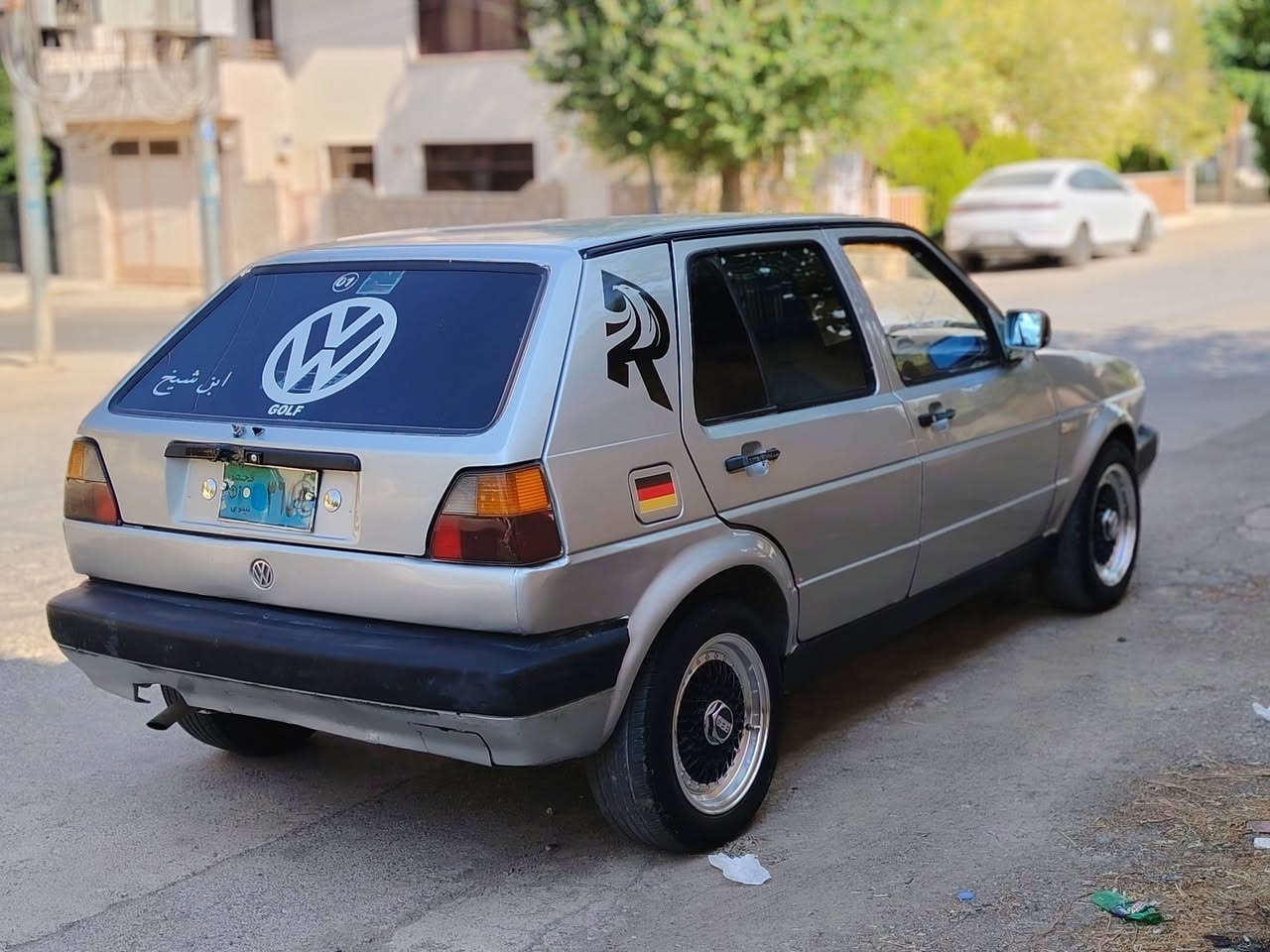 گڵف GTI 
مۆدێل 1988
گێڕو مەکینەی بیلاد جیتا 
مەکینە 18 و 6گێڕ 
ئاڕم پلاستیک سلێمانی 
شاشە ئایپاد و ئێمری فایەر 
کارەبای و ناوگێچی کامل ئیش ئەکات 
چوار تایە و ویلی BBSی لەژێرە 
مەسرەفی هیچ تیا نیە
نرخ:20گەڵا
شوێن سلێمانی 
ڕەقەم:***********
