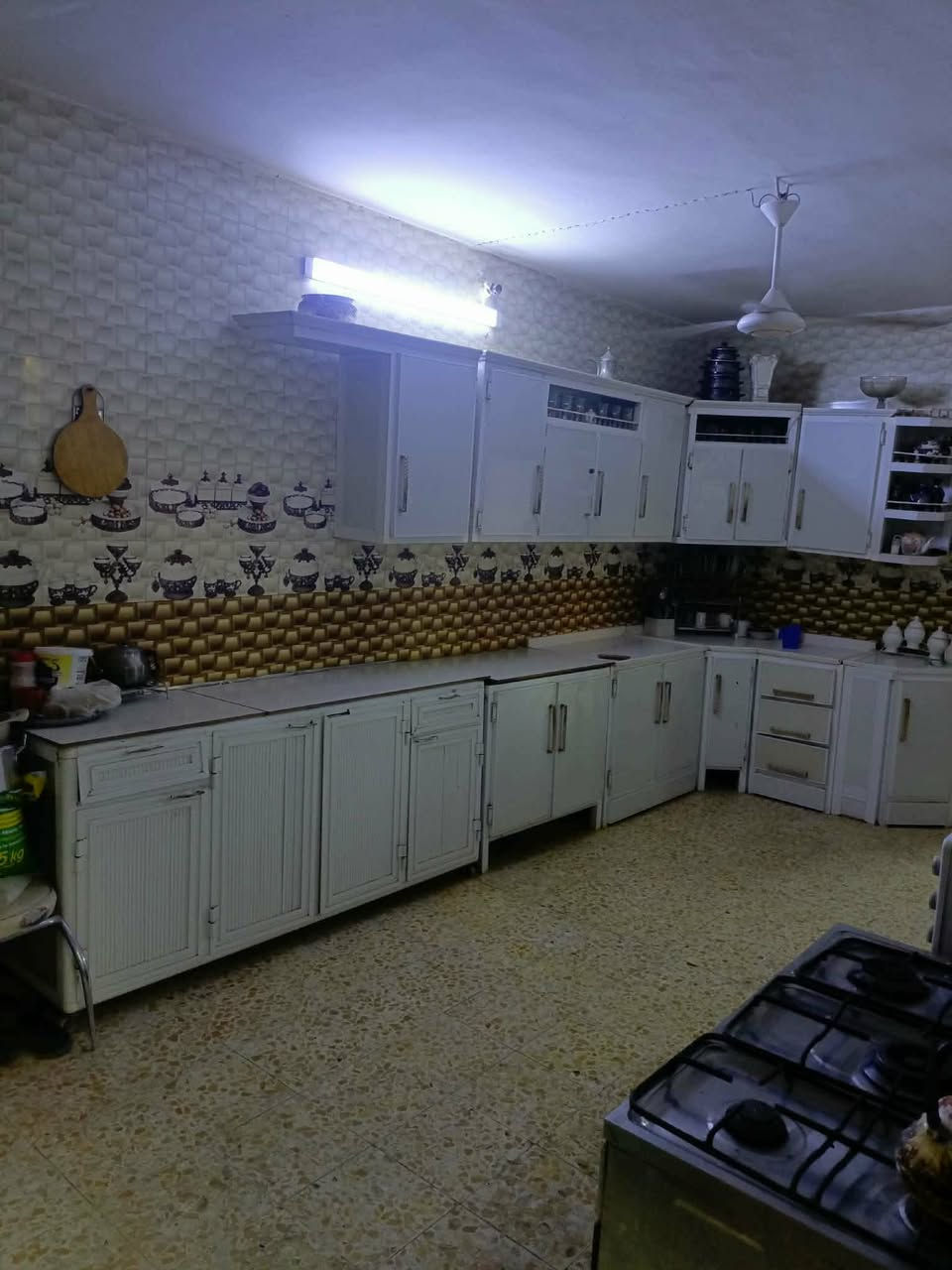 @إشارة 

بيت للبيع في بابل حصوه حي البلديه شارع الخباطات  مساحه300 متر طابو صرف 
خدمات كامله حي راقي ومرتب للاستفسار الاتصال على الرقم 
‏‪***********‬‏

