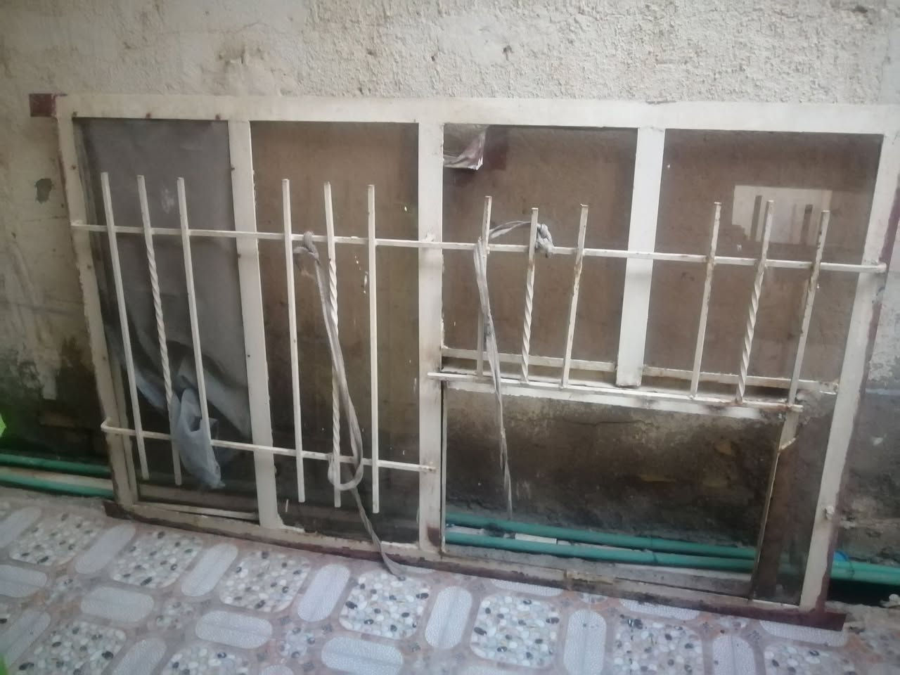 سلام عليكم شباك البيع شراي يتصل ع رقم ***********
