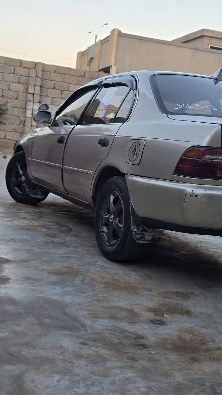 كورلا 1992
كير محرك شرط 
صدر جديد تواير نص عمر 
كهربائيات كلها شغاله 
مشط جديد 
سنويه 31 بسمي تحويل
 
#السعر 48 وبيها مجال 

الشرقاط الخضرانيه 

***********

