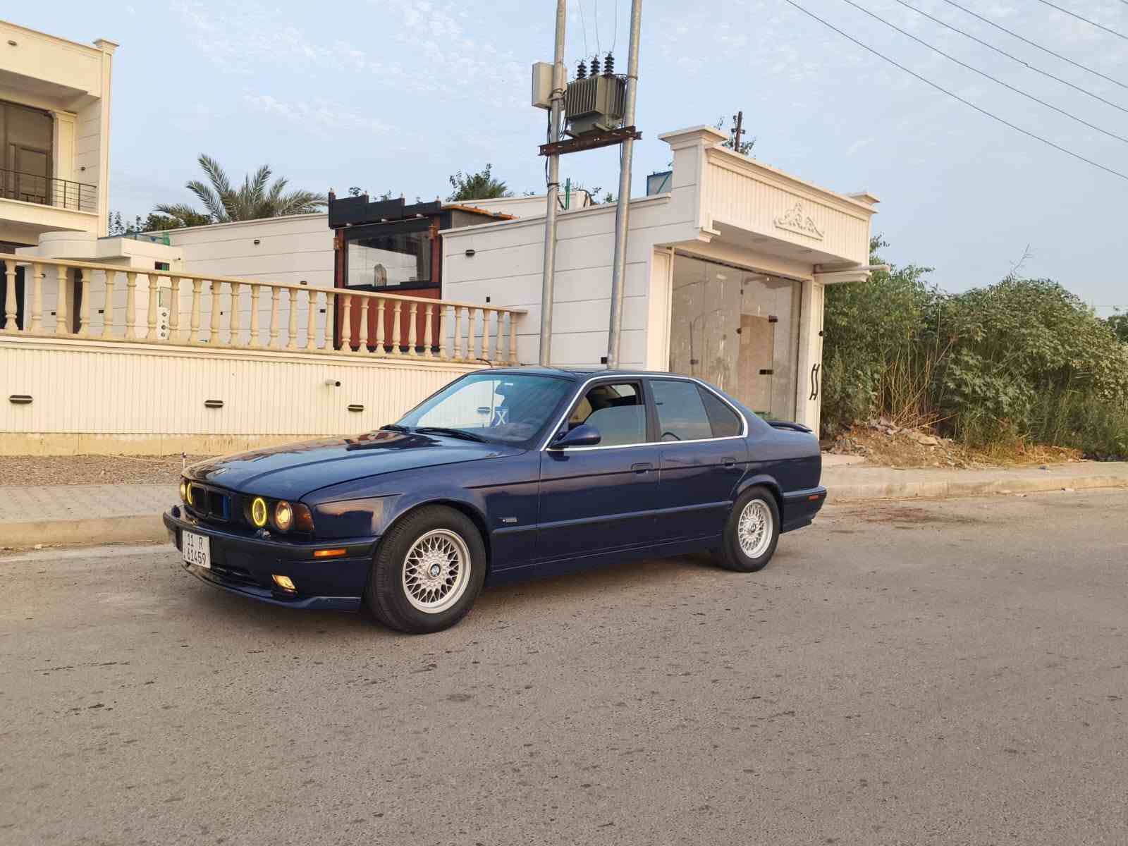 بي ام 525 • موديل ٩٠ • رقم بغداد