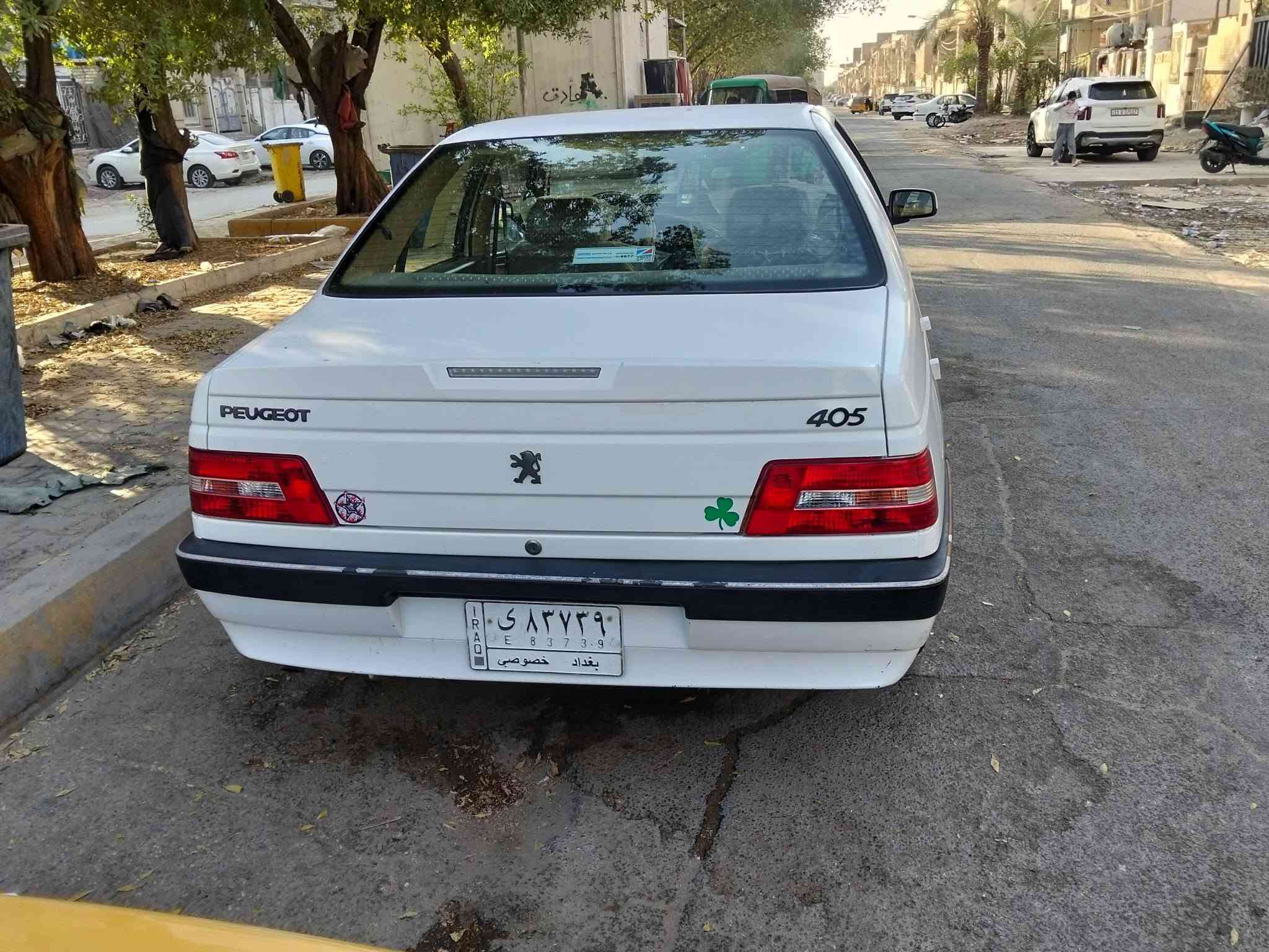 السلام عليكم 
لميس موديل 13 
سياره وضع شركه ماشيه 120 حقيقي
كير مكيه تخم تاير تبريد كله جديد 
سنويا لل 27 
عده صبغ بالجاملغ الامامي صفحة اليمنه كد ربع 
السعر 43 بيها مجال حك اللجيه 
العنوان بغداد قرب ساحة مظفر 
الهاتف ***********
