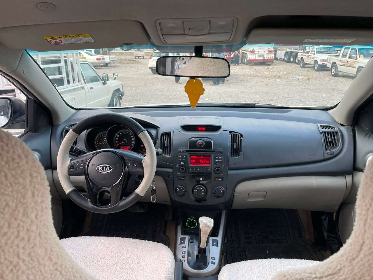 کیا سیراتۆ 2013 بـڕاوە  بێ کۆد 41$✅
*********** :📞
کیا فۆرتی سەیارەیەکی گەنجانەو عایلی 
بێ دەعم و ليدراو  سەقفی شوشەیی ناو زەرد 
گێر و مەکینە بە شەرت ١٠٠٠ فیتەر هەڵم دەمیشی نیە
تەبرید ساردو گەرم بەشەرت دەبڵ A/C  پێش و دوا حاسە 
سەقف و حیزام و ژمارەی شاسی بە شەرت 
فوول اقتصادی بیلاد ئیکۆ بەنزین زۆر کەم ئەخوا
فولی بێ سلاید  کوشن جڵد کوشن هیتەر سوکان ڤۆلیۆم
لایت ناو ڕەش  ئاوینە ئیشارات  قفڵ مەرکەزی 
بێ نوقسانی بێ تەقەو ڕەقە کارەبایی گلۆپێ نەقسی نیە
بیلاد بلوتوز سیستەم ئیم پی فایەر بۆ عەیب مەگەڕێ .
🔅 گۆڕینەوە ناکەم تەنها فرۆشتنە 🔅

شوێن : کەلار سموود
