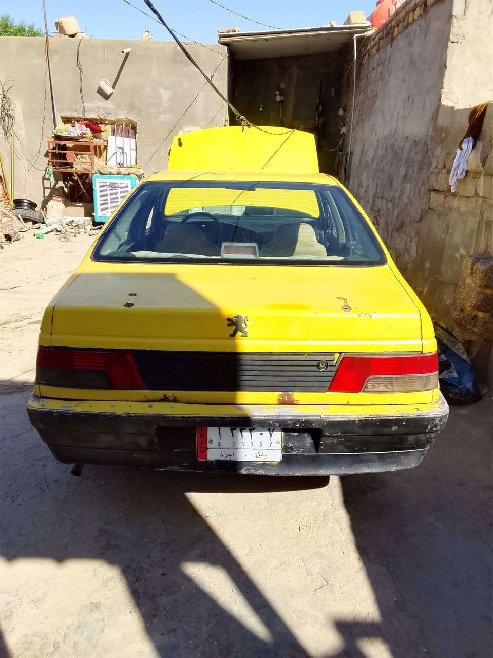 السلام عليكم من رخصت الادمنيه والمدير بيجعضمته  حلوه كلش وداخله نضيفه السياره و للبيع رقم بابل الماني ماندل رعيه أتعهد بل عشاير والسرقه محور ونجي كلش نضفات اكير ومكينه السياره حلوه سع12وبيه مجال مكان السياره كربلاء حي العامل رقم الهاتف***********
