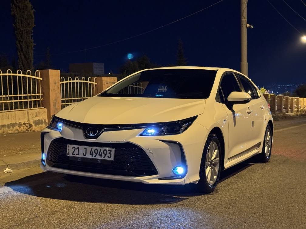 بە ناوی خوا 
Toyota corolla 2025 Hev 
سەیارەکە ٦،٥٠٠ ڕۆشتووە، بێ بۆیاخ بێ شوخت زۆر پاک و بێ کێشەیە چرکەی تیا نیە لەسەر دەقی شەریکەیە نزیکەی ٤٠٠ هەزار جوانکاری بۆ کراوە کامل جامەکانی دژە خۆری بۆ کراوە ماڵی دۆستە غرامە و تەحویل بە شەرت سەیارەکە هی مەعرەز نیە و زۆر خزمەت کراوە 

*********** السليمانية, العراق

