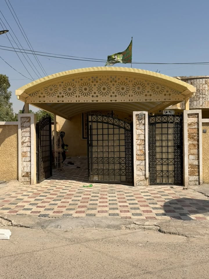 جانب من عملنا في الزعفرانيه وتم انجاز السقيفه ونشكر كادر شركه الفرات ومن ألله التوفيق سعر المتر(23)
***********
***********

