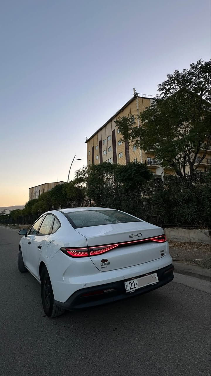 بۆ فرۆشتن byd seal 05 
وەک سفر وایە تەنها km (1,200) ڕۆشتووە ڕەقەم سلێمانی بە شەرتی تەحویل و غرامە سەنەوی تازەیە تا 2031 
بۆیاخ تەنک بێ چاڵ بێ شوخت نوکە دەرزی پێوە نیە 
نرخی ١٤٥ گەڵا 
شوێن : سلێمانی
ژمارە مۆبایل: 
                                        *********** السليمانية, العراق
