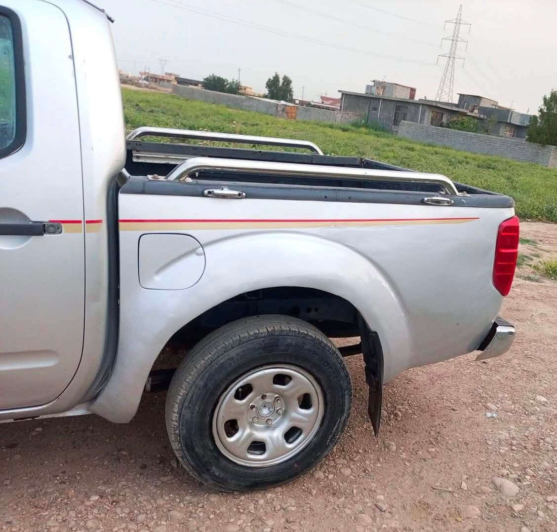 نيسان نيفارا  2005  محرك محور VVT3000  گير أتوماتيك بأسمي رقم بغداد دولي تحتاج قليل من الترتيب السعر 65$ رقم الهاتف ***********
