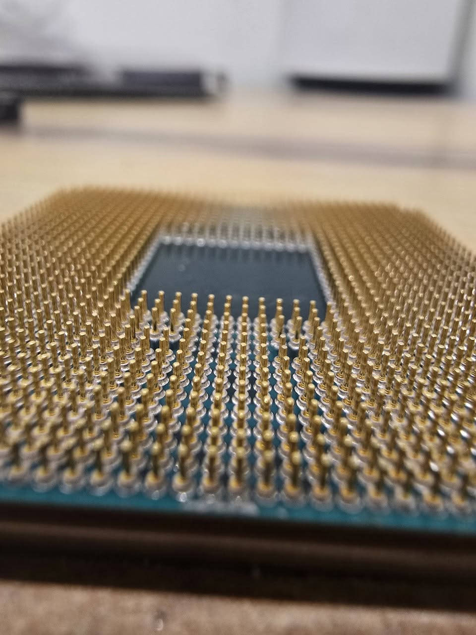 Ryzen 7 2700X • AMD • معالج