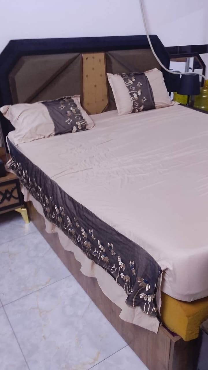 غرفه نوم تركيه نضافه90ب/100
شراي يجي واتساب ***********
