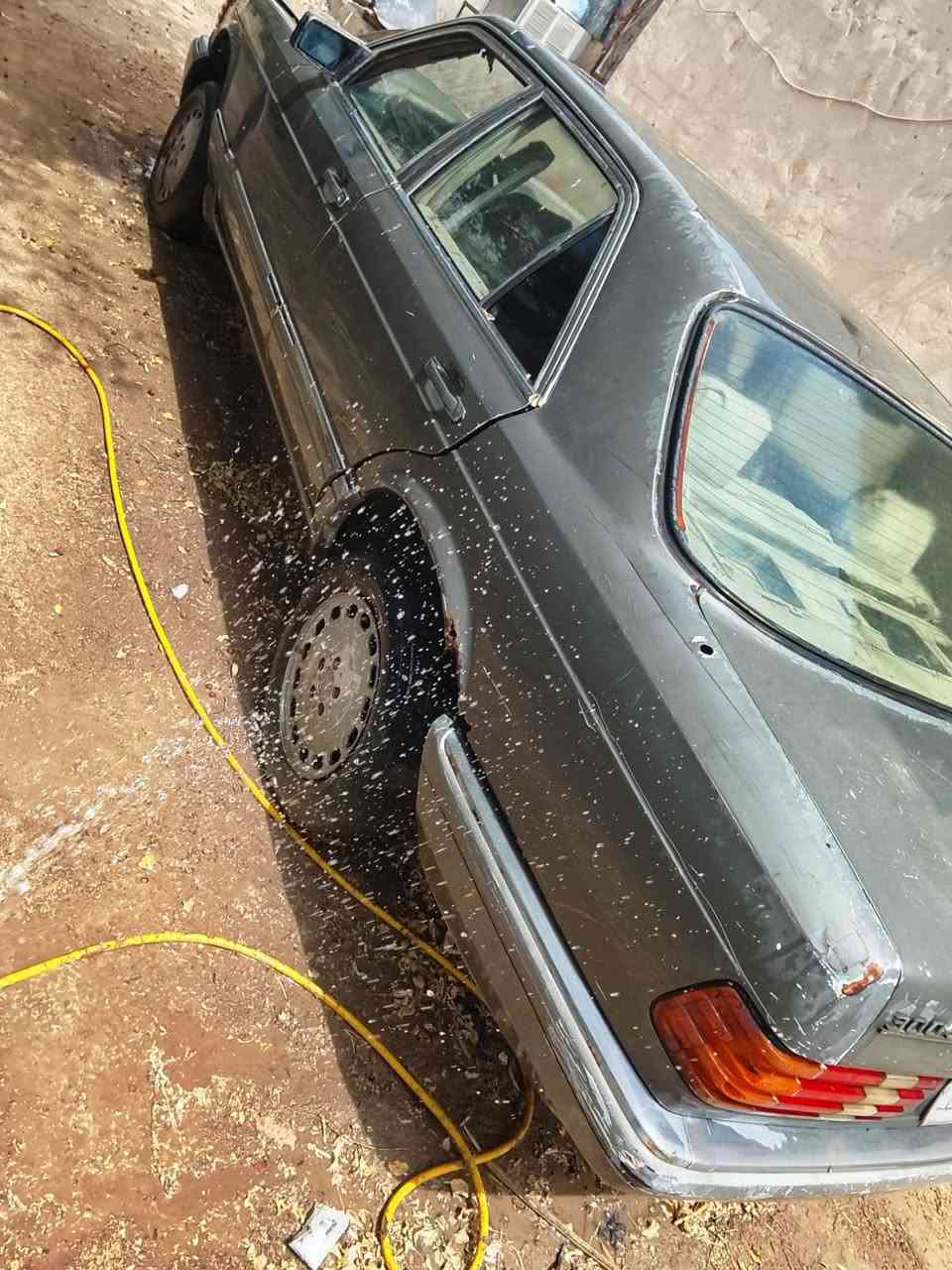 سيارة مارسيدس جامبو حجم 300sl مكان السيارة النجف الكوفة العباسية  سيارة باسمي  رقم صدامي مداور نجف 
 سعر على خاص   ***********

نص مكتوب في الصور:
- CHILL