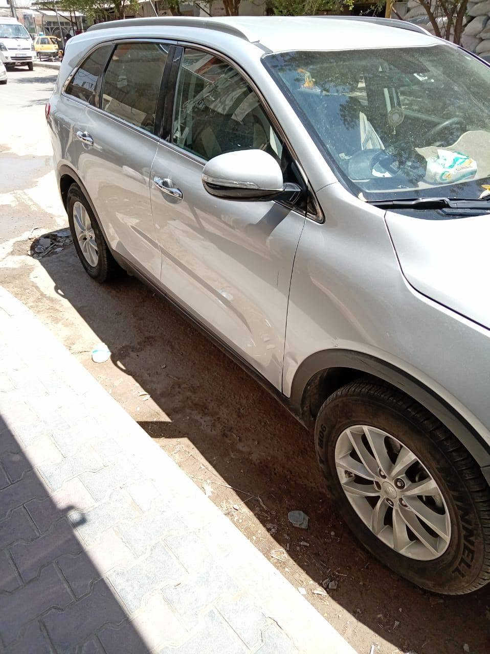 مكلف بنشر  سورنتو وارد امريكي  سلفري كفاله عامه بس البنيد مبدل      مويل: 2017               الرقم: قادسيه ٧راكب مكينه ٦سلندر  ضع الشركه     السعر: 150 ورقه وبي مجال مكان محافظة قاسيه مركز المدينه ***********١

