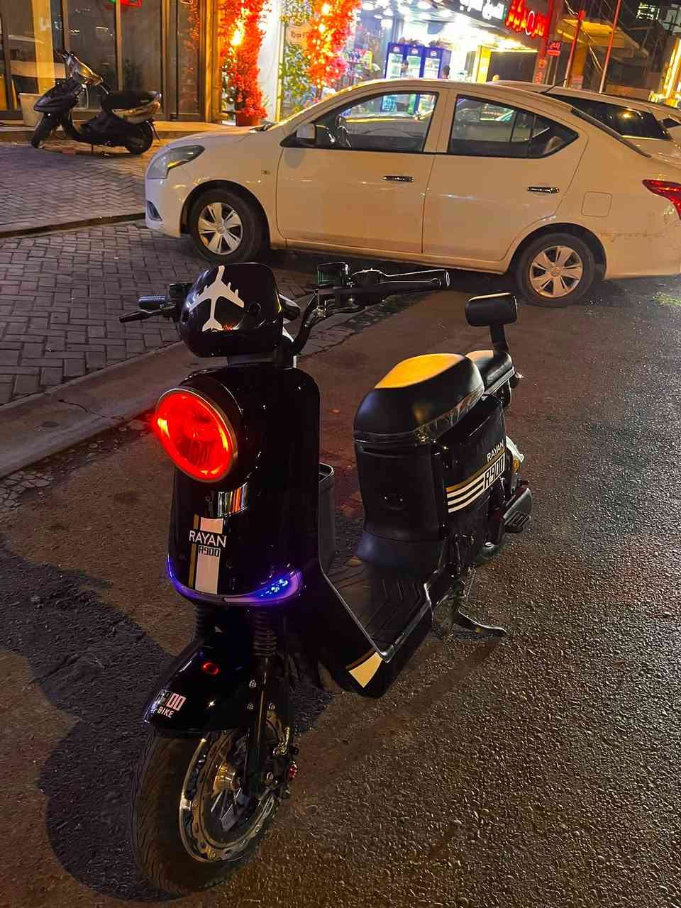 ريان R900للبيع  
خمس بطاريات
نضام R
دبل اشاره 
لايت عالي ناصي رماش
يجيك وياها بصمتين وسويجين 
وياها سله ومري
والدراجه على الفحص السعر 530
السرعه حقيقي 60
للاستفسار ***********
