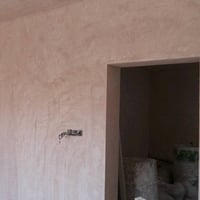 متفرغ الي يحتاج خلفة ابياض ولبخ موجود