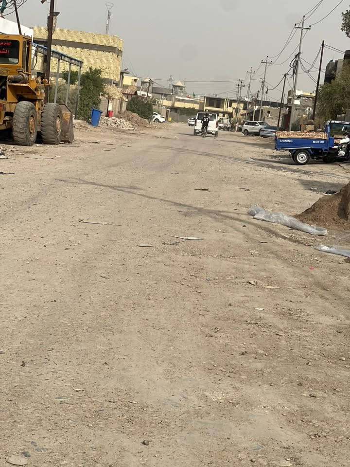 ياالله 
اللهم صلي على محمد وال محمد
بيت هيكل للبيع مساحته 272 متر 
وجهه 16 متر النزال 17 متر 
قانون 25 معامله كامله مال تطويب
البيت يحتوي
غرف عدد 2
منور+ حمام
صاله+ مطبخ
استقبال وعندك الحديقه نزال خمسه متر صافي 
العنوان حي زليزل مجاور حسين صبري 
البيت صاير ركن على شارعين الشارع الأول من جهه ملعب هشام زليزل الشارع الثاني مقابيل ابو عبدالله القريشي
اتصال 📱 ***********
