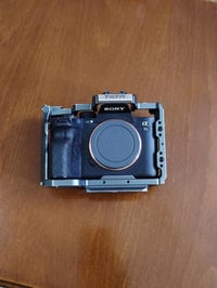 مرحباً شباب كاميرا للبيع sony a7Slll كاميرا نظيفة كلش من كل الجوانب لل...