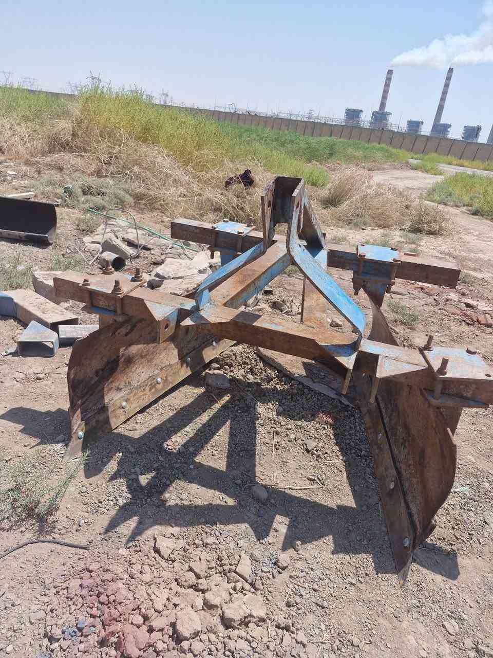 للبيع  مرازه مستعمل نضيف سعره 400عنوان واسط الزبيديه قرب الطاقه الكهربائيه ***********
***********
