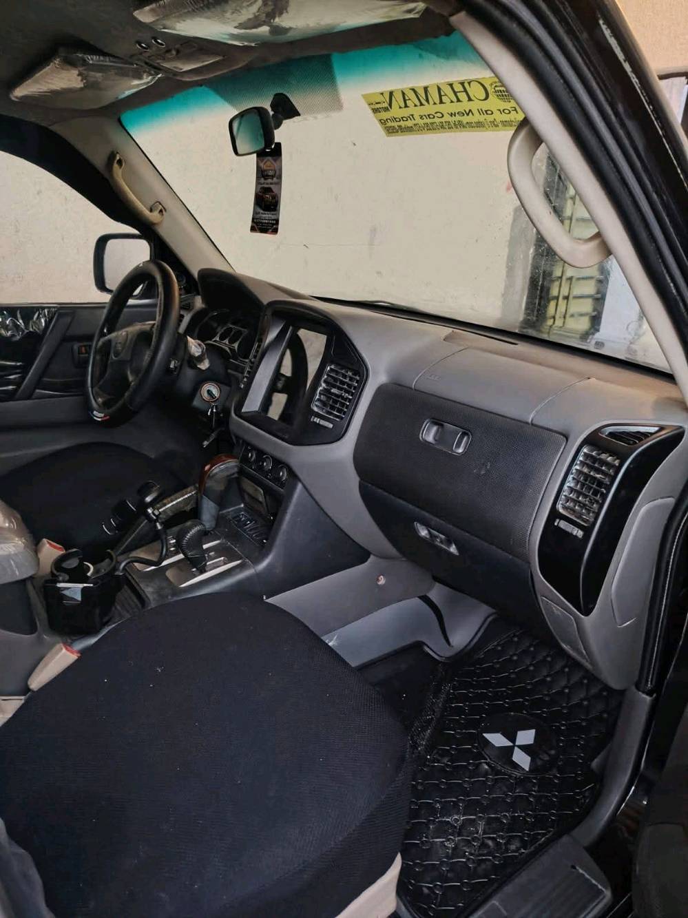 🚙 للبيع او أمراوس – ميتسوبيشي باجيرو موديل 2006

المواصفات:

- موديل 2006
- دفع رباعي (4×4)
- جير عادي وثقيل (جيرين)
- فتحة سقف
- عدسات أمامية
- قطعتا تبريد
- تايرات جديدة
- السنوية مجددة وباسمي
- جميع الأمور الميكانيكية والكهربائية تعمل بصورة ممتازة

حالة السيارة:
السيارة بحالة جيدة جداً، ولا تحتاج إلى أي تصليح أساسي، فقط توجد زلوخ وخدوش وضربات بسيطة في البدي، وتحتاج إلى بعض الترتيبات والتعديلات التجميلية حسب رغبة المشتري.

سيارة مناسبة للاستخدام اليومي والسفر والطرق الوعرة، وتمتاز بالقوة والاعتمادية.

📞 ***********
عنواني بصرة ... السعر 85 وبيها مجال