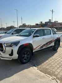هايلوكس TRD • ٦ سلندر • ماشيه ١٤٠ الف