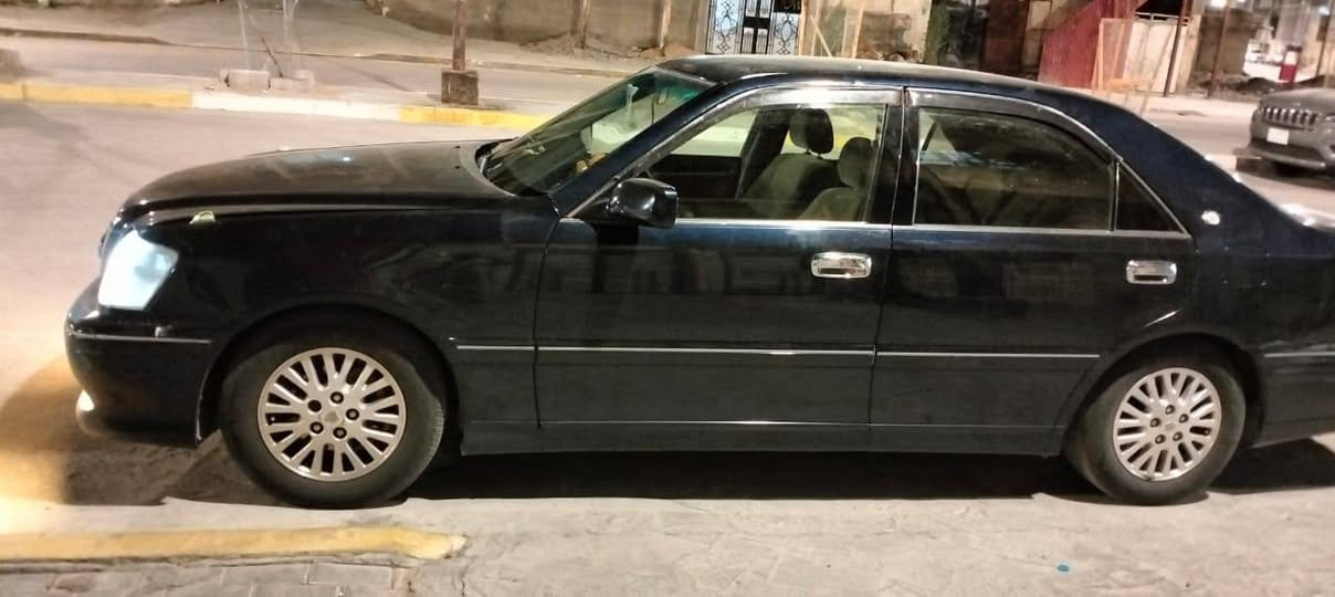 ملكه بيهة رشات صبغ فقط استفسار الرقم ***********

نص مكتوب في الصور:
- ***********2
- mandi.eng
