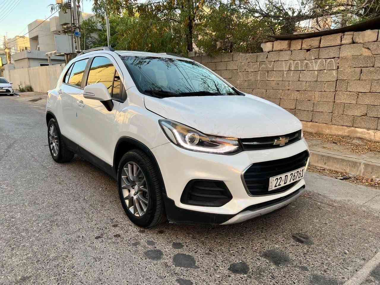 سەرەتە بە ناوی خوای گەورە
 shoflet trax 2021 مۆدێل  
دوو پارچەی بۆیاخە بێناو گرتن 
بە شەرتی بە ناو کردن 70هەزار خرامەی لەسەرە پاش معامەلە دەتدەینەوە 
سعر ٨٦ 
 رەقەم*********** أربيل, العراق
