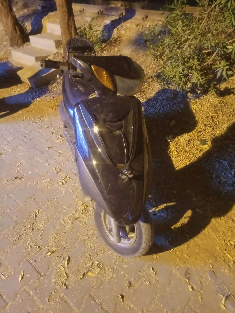 السلام عليكم اكزز للبيع نوزل خطين شغاله نكره سعر 550الف مكاني بغداد العطيفيه قرب جامع براثا هاتف ***********
