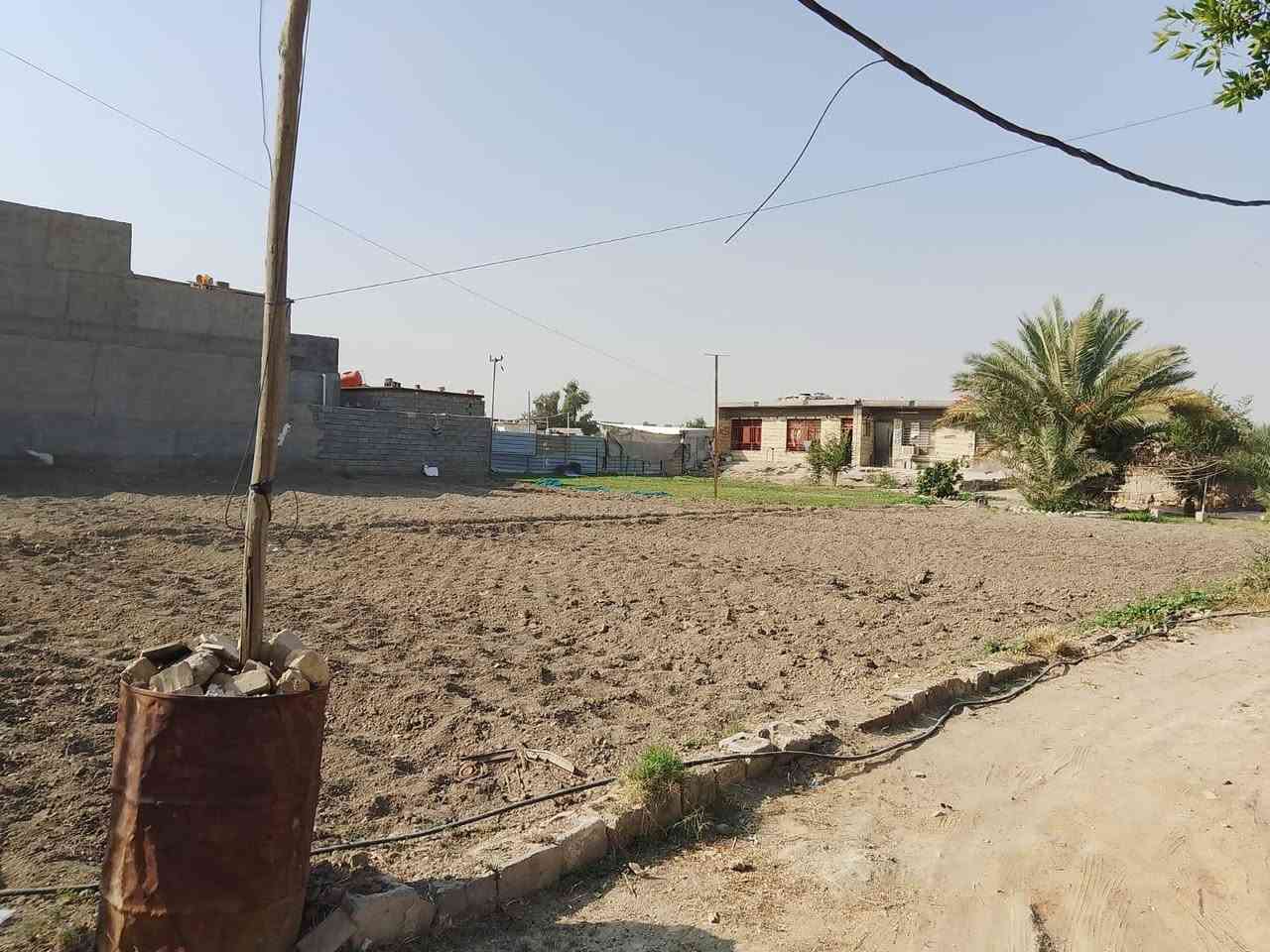 دونم اللبيع زراعي
1.يحتوي على ثلاث بيوت 2بناء تسليح واحد بناء قديم 
2.يحتوي على ماء وكهرباء وكهرباء منزلي ويحتوي على بير ماء 
استفسار الاتصال على رقم 
***********
