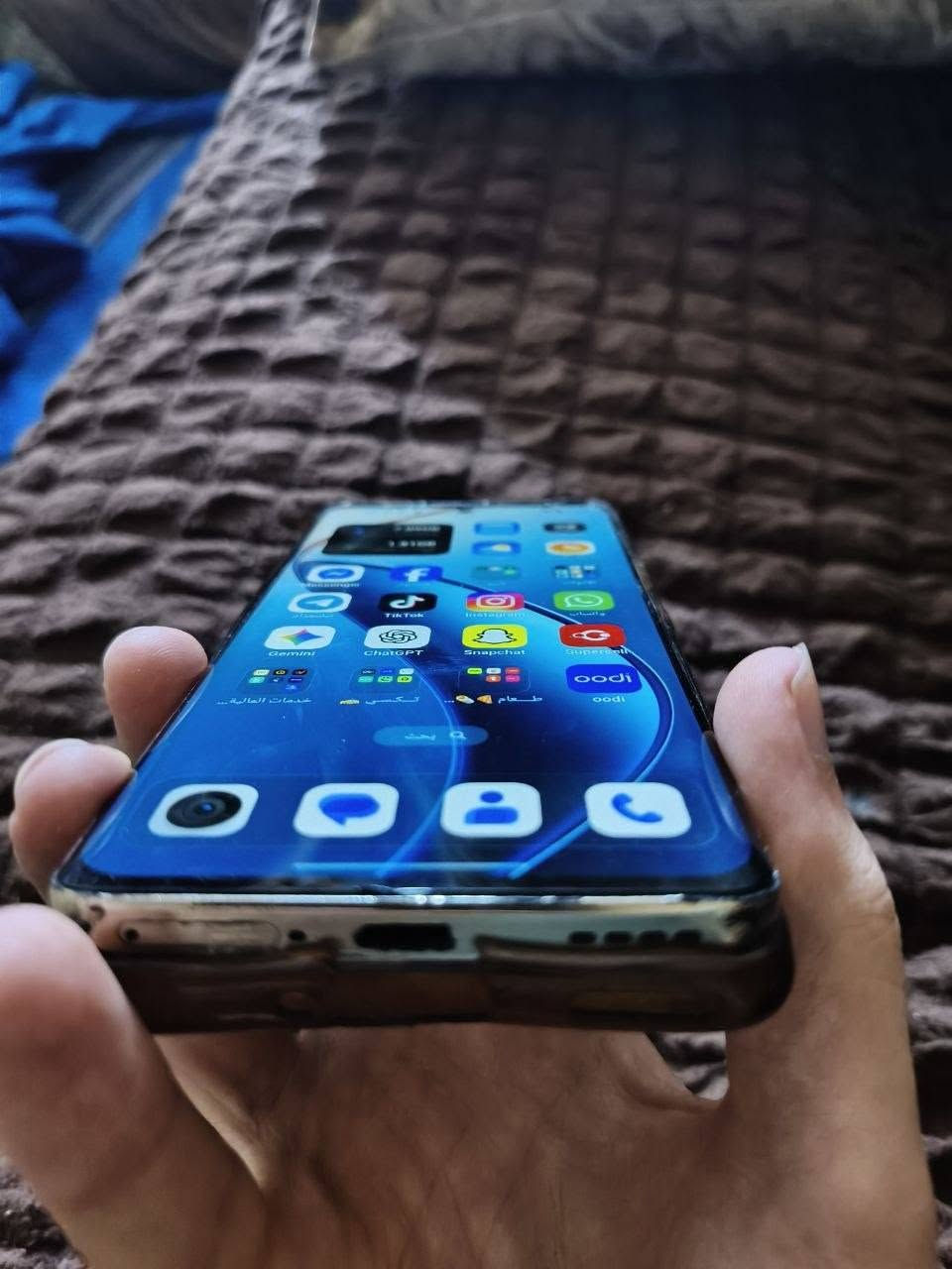 السلام عليكم
realme12 Pro+5G
ريلمي 12برو بلس 5جي 
مساحة التخزين /512
المعالج /®snapdragon7sGen2mobileplatform
الرام 24
الكامرات
الامامية 32mp
الخلفية 50mp+8mp+64mp زوم120x
 تلفون غني عن التعريف مواصفات تخبل  كلشي شغال وطبيعي للبيع السعر 175 مكاني بغداد الدوره 
بدون ملحقات بس دكمه التشغيل واكعه تشتغل طبيعي انطيك ويا شاصي كامل جديد وازرار جديده 
تواصل خاص او واتساب ***********
