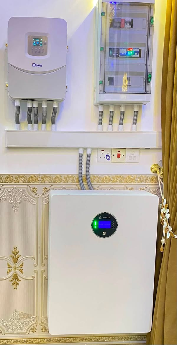 💥العرض الأول من شركة شيساج 💥
ارتقِ بمنظومتك الشمسية مع بطارية   CHISAGE ESS  (شيساج )عالية الأداء، 8000 دورة شحن المصممة لتوفير تخزين طاقة موثوق ، كفاءة عالية
⚡ مواصفات المنظومة

قدرة المنظومة: 10 أمبير نهاري 10 أمبير ليلي
مدة التشغيل: 4 ساعات بالتناوب مع الكهرباء الوطنية
الأنفيرتر : شركة ديا 6.6 الإصدار الجديد ضمان 5 سنة
البطارية: شيساج سعة 10كيلوواط — ضمان 5 سنوات
الألواح الشمسية: Longi قدرة 650 واط — عدد 5 ألواح

💰 السعر 4.400.000

💥💥العرض الثاني من شركة ديا💥💥

منظومة 10 أمبير نهاري - 5 أمبير ليلي
انفيرتر 6.6 كيلو من شركة ديا ضمان 5 سنة
بطارية 5 كليو من شركة ديا ضمان 5 سنة
ألواح لونجي X10 عدد 5 ضمان 15 سنة

✅ السعر 3.400.000
 
مكتب السراج للطاقة الشمسية
بإدارة
 منقذ العقابي *********** المهناوية

