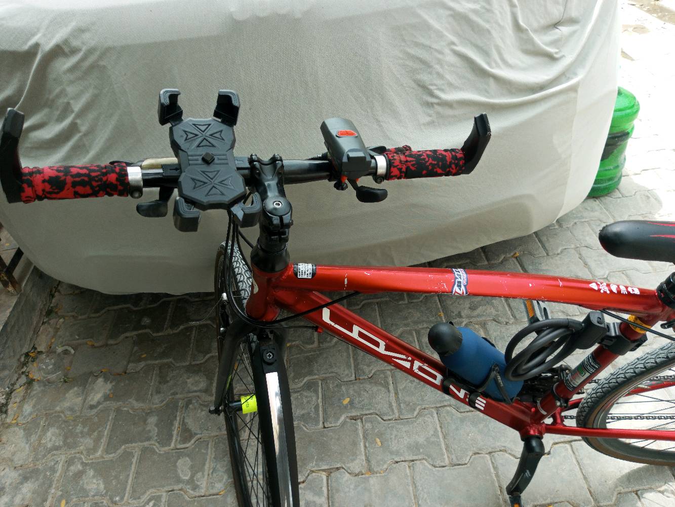 بايسكل c700 للبيع السعر 70 البايسكل كلشي بي شغال اخو الجديد 7 نمرات خلفي كلهن شغالات 3 نمر امامي أيضاً شغالات العنوان الحريه