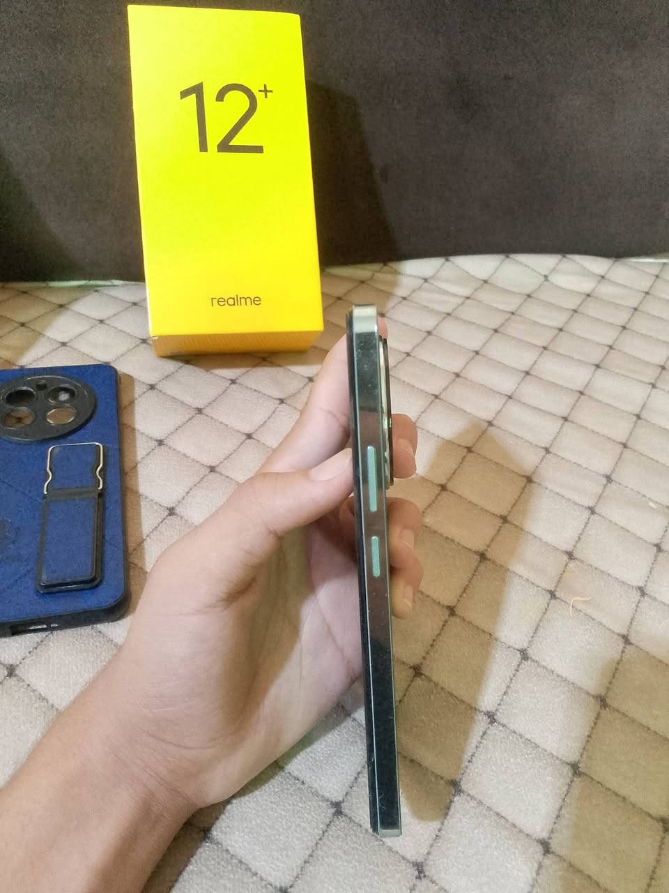 ريلمي 12+5Gجهاز نضيف فرد مره جهاز فقط فتحت  الشاشه بدلت فلاته مال شحن وال باقي وضع شركه ذاكره 512الرام24بطاريا5000 السعر260اوبي مجال التواصل خاص اوعل رقم ***********
***********
