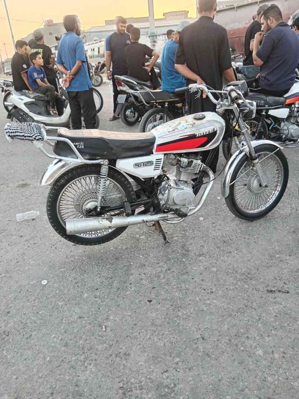 للبيع اوراق سكنر مديل 21 عنوان وركاء ناحيت الكرامه سعره قفل 400
***********

