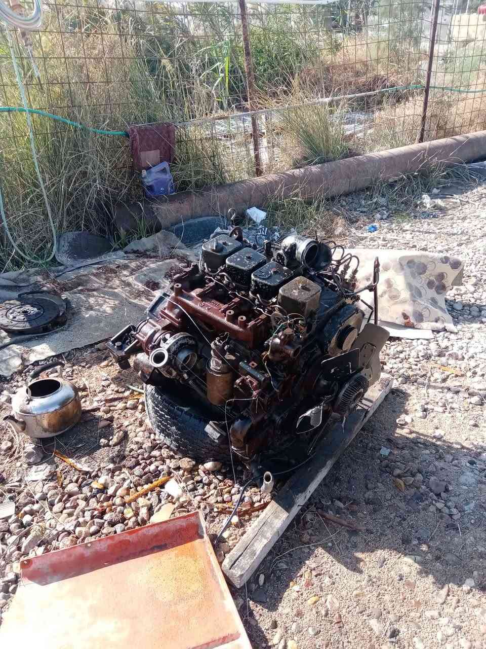 ماكنه كمنز ٤سلندر سوبر غيرمستخدمه بلعراق للبيع للاستفسار *********** البصره القرنه
