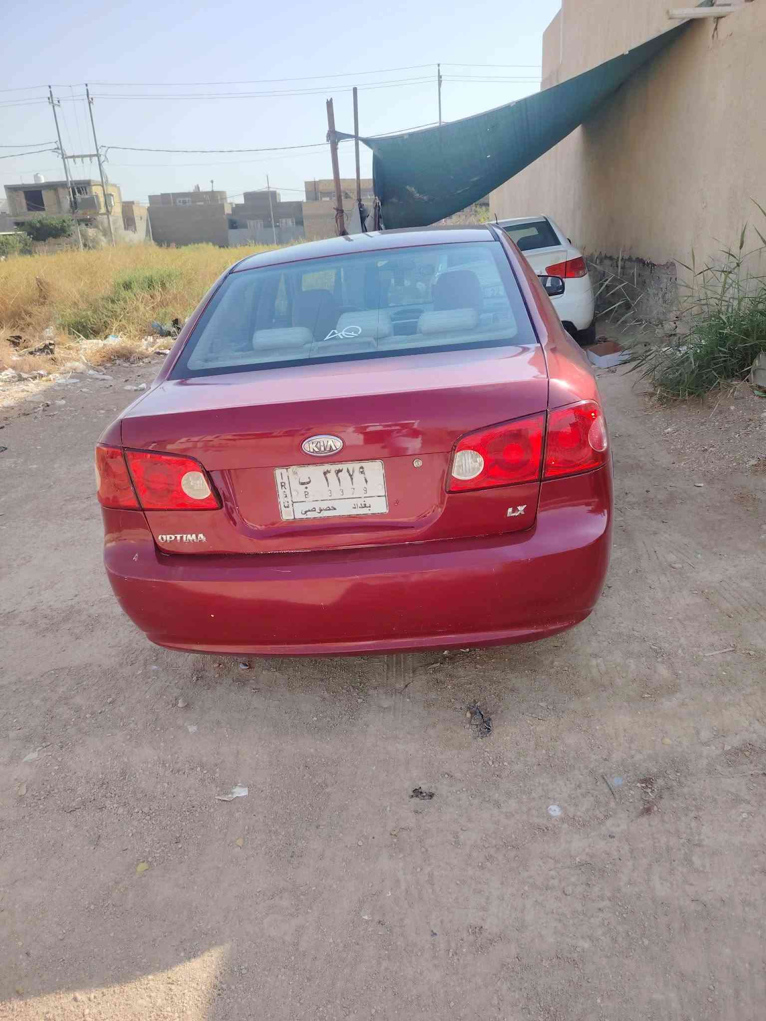 للبيع اوبتما ٢٠٠٧ ضرر قبق جنطه فقط بجم كبس مكنه ما مفتحه حاويه سياره جاهزه عل اخير صبغ بنيد وجنطه وقماره فقط   جرد ولباقي مكفول *********** سعر 88وبيه مجال
