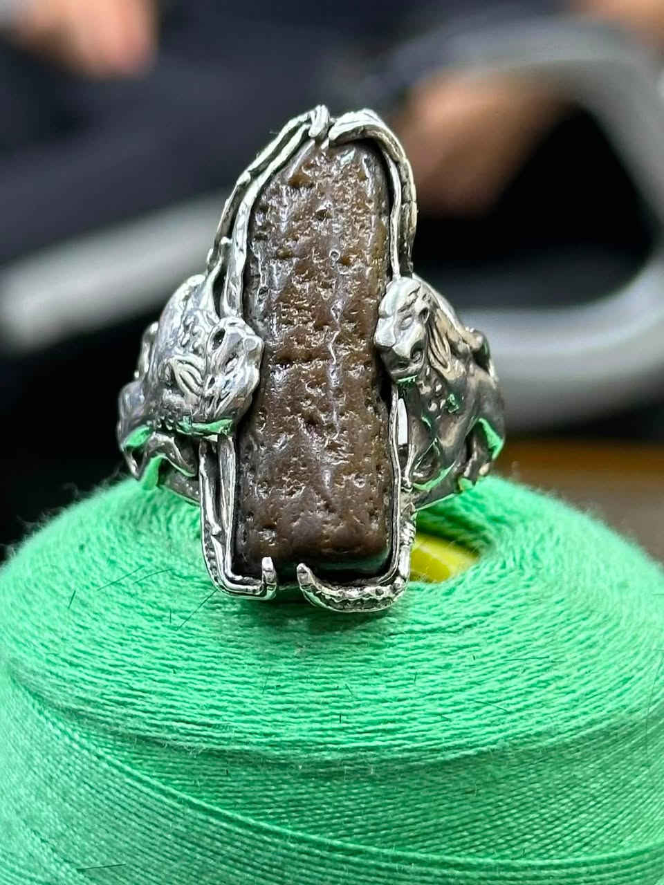 السلام عليكم / عرك سلطاني نباعي 
القطعه طاقات رعب الرعب
صياغة المبدع امير خبرالي قياسه ٢٢
يوجد توصيل لجميع المحافضات
***********
