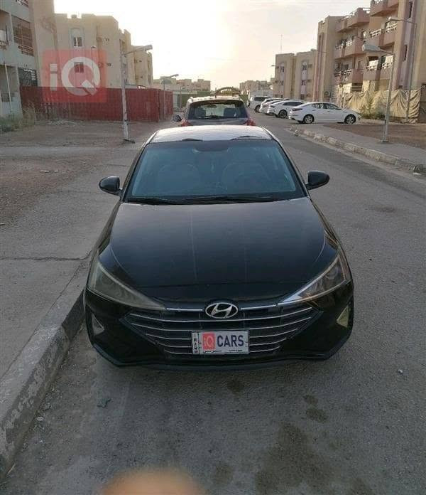 النترا 2019 معوقين وبأسمي وارد امريكي حادثهه الجاملغ الامامي عكس السايق ومبدل مو مصلح وبيهه حالوبات بالقماره
باقي 5 أشهر واتصير حره سعر 90 وبي مجال
محرك 2000 دوش ***********

