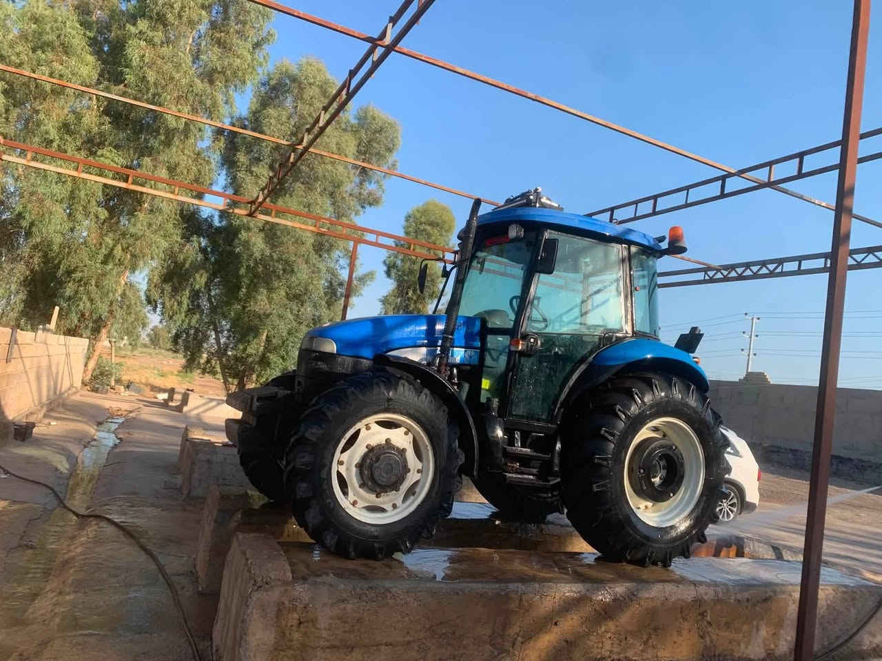 للبيع نيوهولند 2007حجم 85 فول عادي جاهزه ومكفوله وتبريد ثلج رقم سليمانيه مكانها صلاح الدين ماوراها اي شي (مكلف بيها ماارد خاص ) رقم صاحبها ***********
